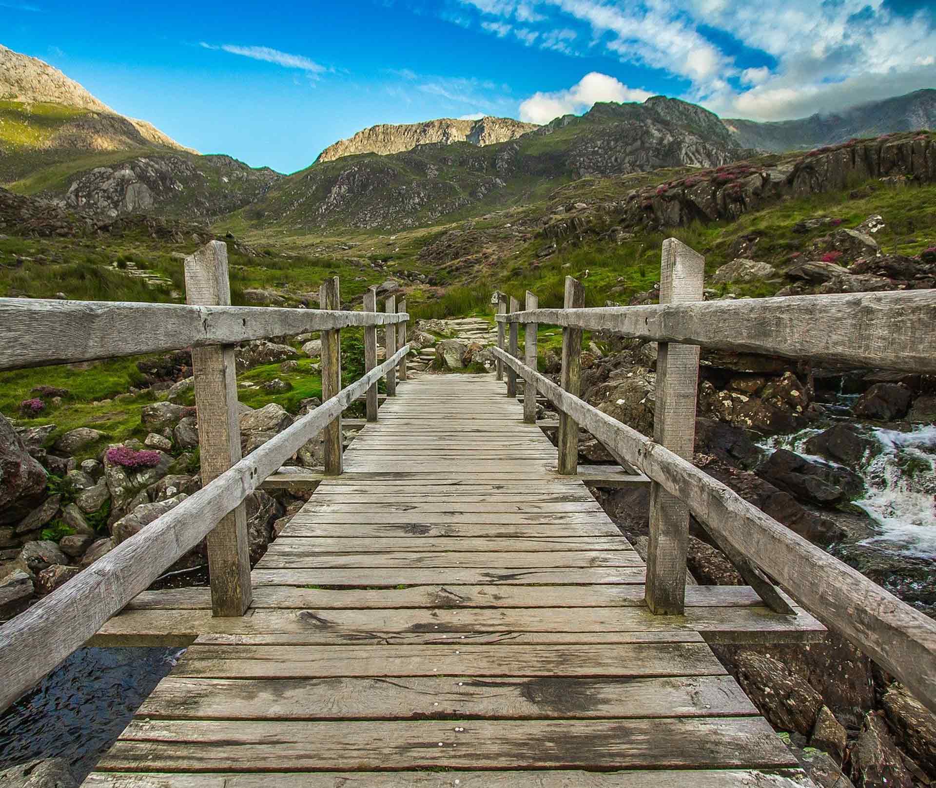 The 9 Best Hot Tub Lodges Snowdonia Has To Offer