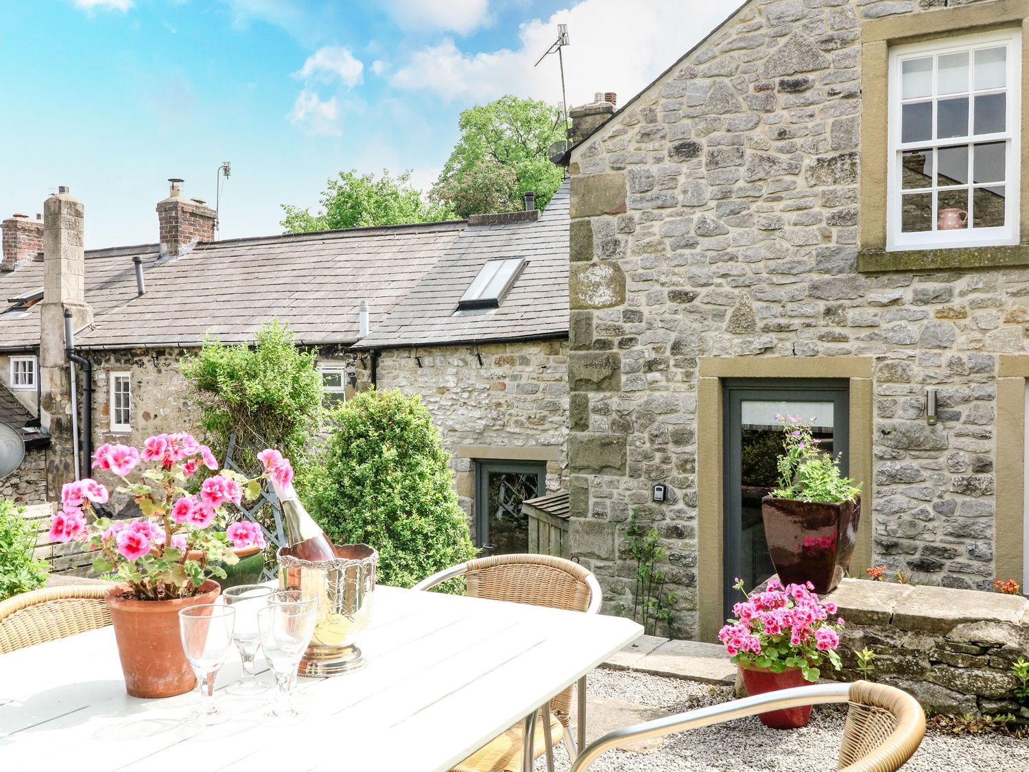 6 Stunning Cottages Near Bakewell