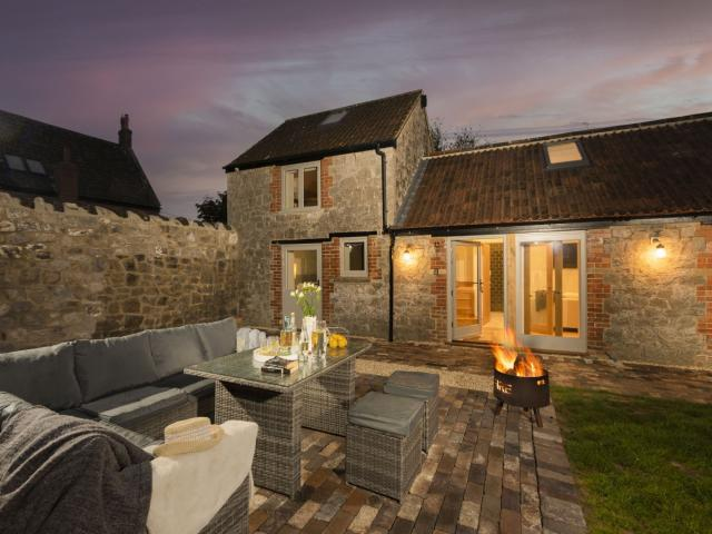 8 Cottages Near Cheddar Gorge You Won’t Want to Miss