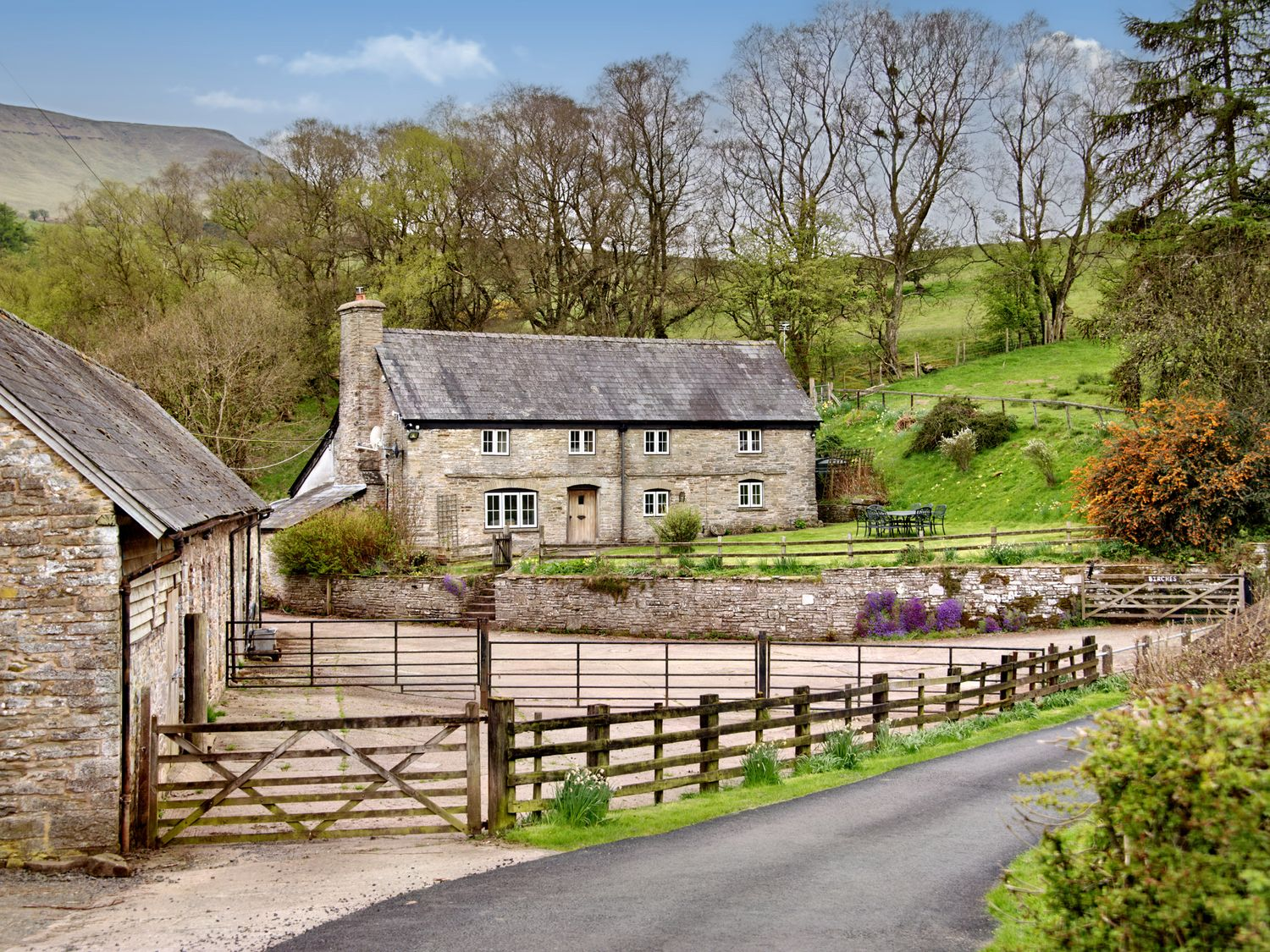 6 Holiday Cottages Near Abergavenny For A Perfect Country Escape